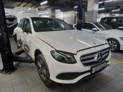 MERCEDES E200